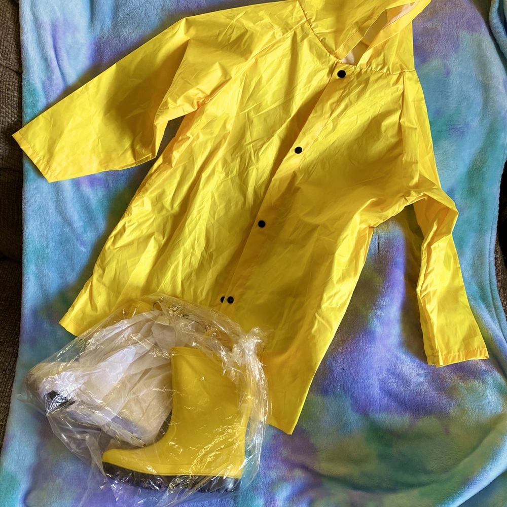 Yellow rain boots, kids size 13. Never worn, Coraline costume. (Boots only)